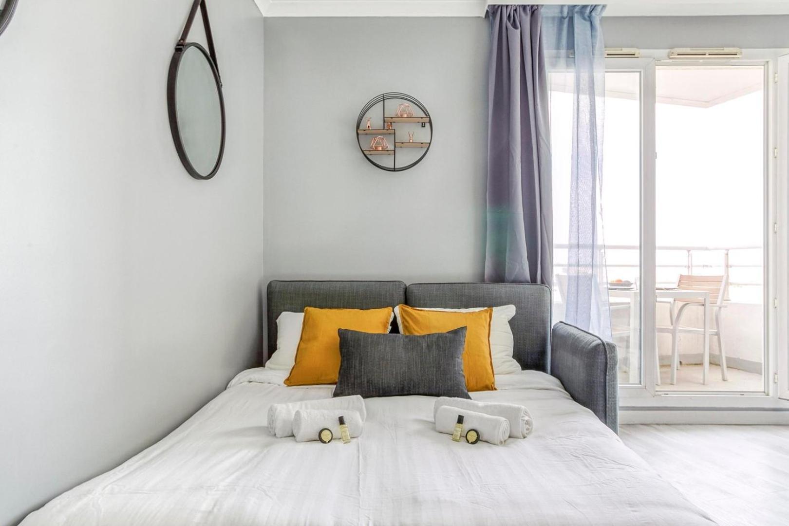Joli Studio A Courbevoie - La Defense Buitenkant foto